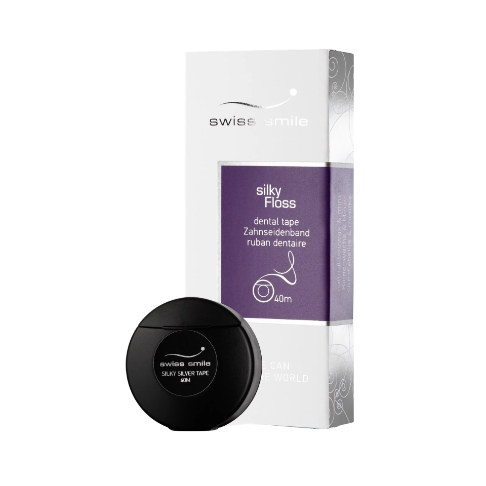 Swiss Smile Silky Silver Floss – jedwabista srebrna nić dentystyczna z woskiem pszczelim 40m